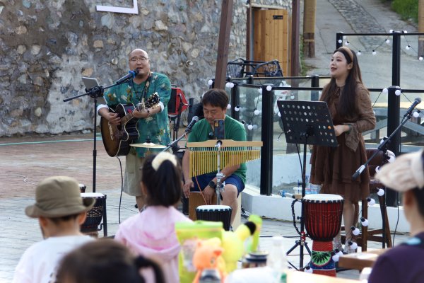 股票配资交流 奔赴山野音浪！6月21日王平镇韭园村麦田晚风音乐Party开躁